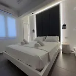 Faskomilo Paros * Naousa (Paros)