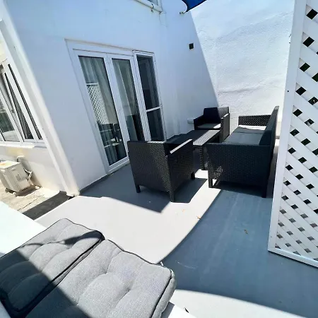 Faskomilo Paros 나오우사