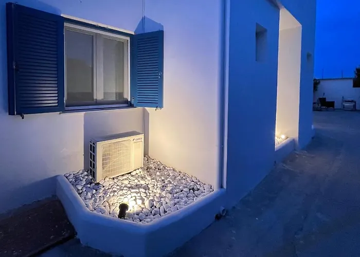 Faskomilo Paros 나오우사