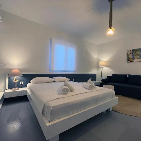Faskomilo Paros Naousa (Paros)