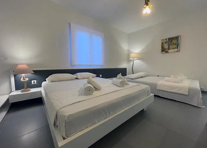 Faskomilo Paros * Naousa