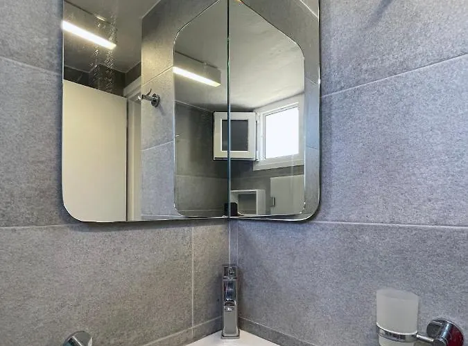 Faskomilo Paros 纳乌萨